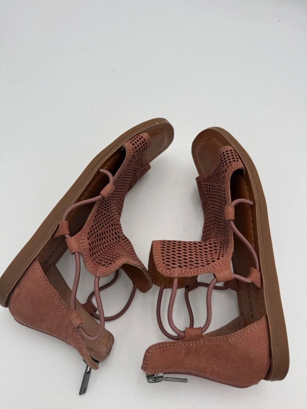 Lucky Brand Women's Dusty Rose Gladiator Sandals 5.5M leather perforated Y2K